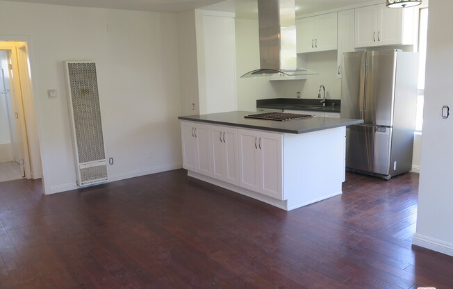 1 bed, 1 bath, 900 sqft, $2,575, Unit 4