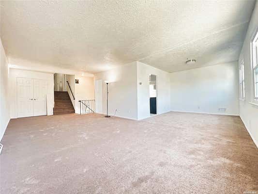 3 beds, 2 baths, 1,560 sqft, $2,900, Unit 2FL