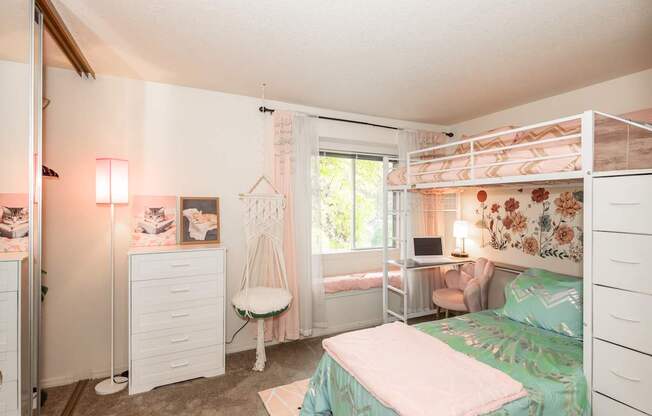 Kings Court model second bedroom and window seat