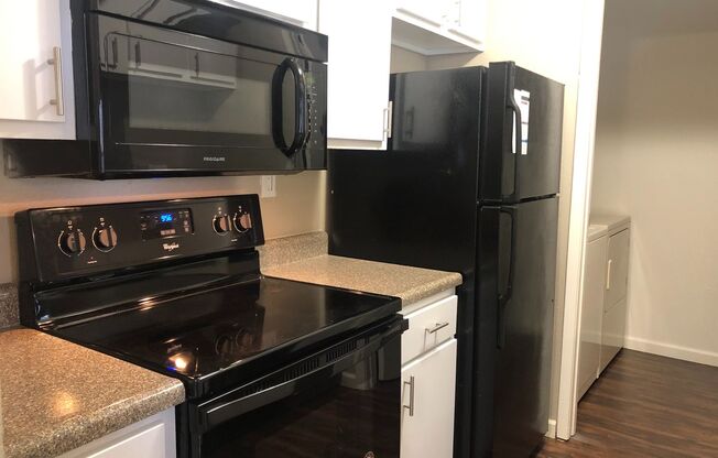 2 beds, 2 baths, 952 sqft, $1,595, Unit #1210