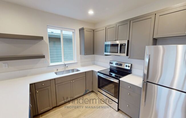 3 beds, 2.5 baths, 1,268 sqft, $1,995, Unit 384 Arissa