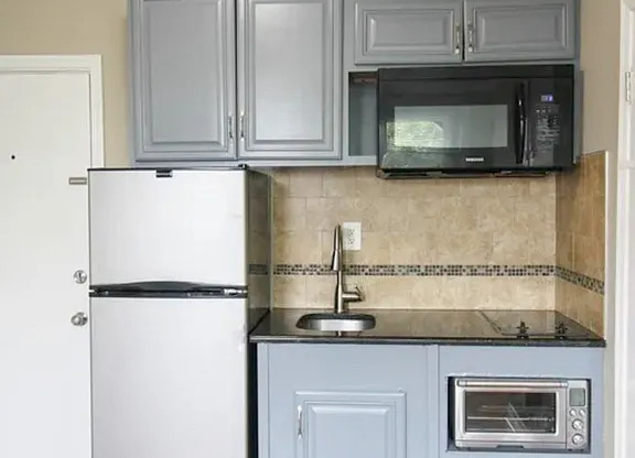 920 S SAINT BERNARD ST