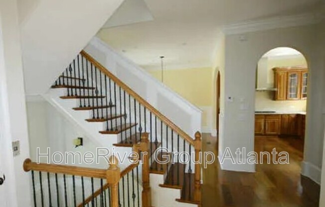 7 PRITCHARD WAY NE