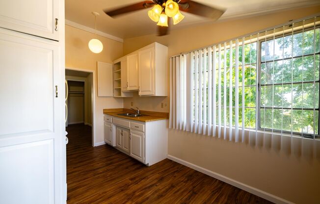 2 beds, 1 bath, 772 sqft, $2,595, Unit 530-4