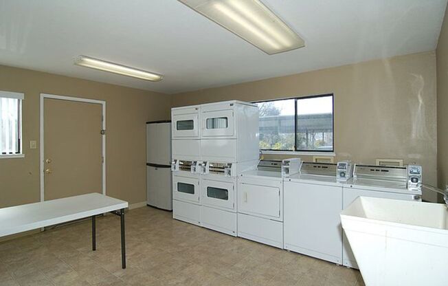 Walnutwood Apartments