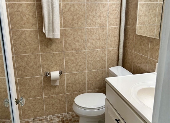 Studio, 1 bath, 330 sqft, $2,500, Unit 4Q