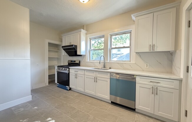 113 ELM AVE