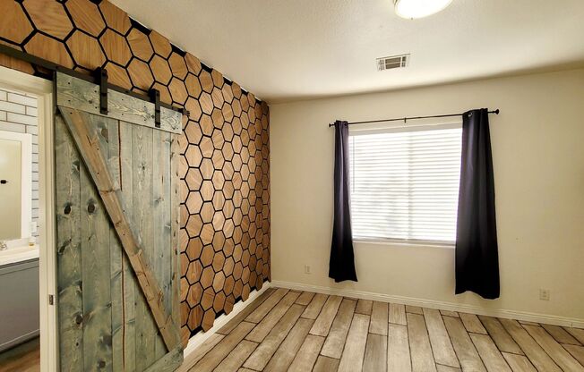 3 beds, 2.5 baths, $1,950