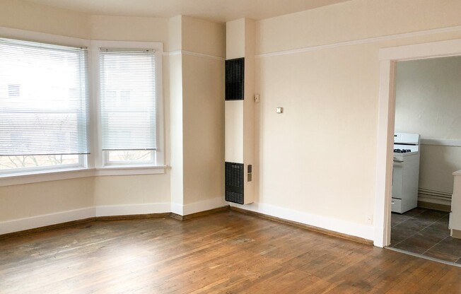 1 bed, 1 bath, 650 sqft, $1,595, Unit 301