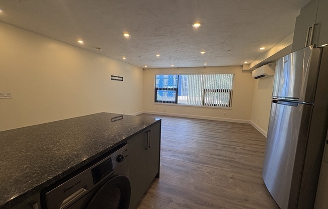 Studio, 1 bath, 500 sqft, $2,900, Unit 305