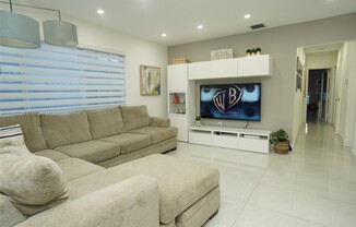 3310 SW 65 AVE