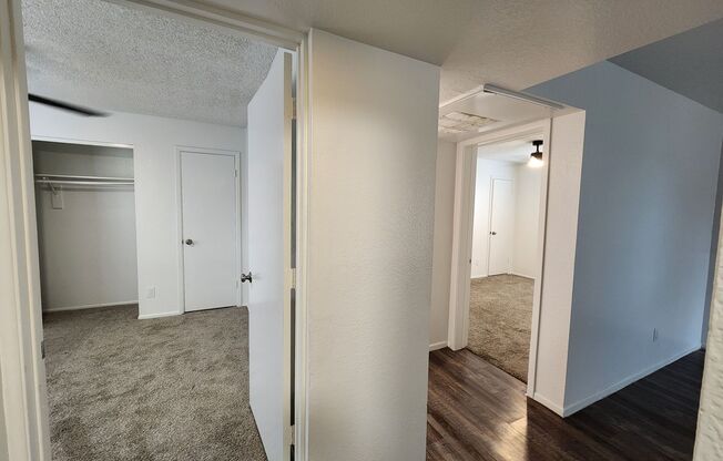 2 beds, 1 bath, 800 sqft, $1,095, Unit 239