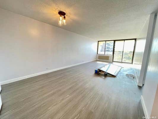 1 bed, 1 bath, 729 sqft, $2,800