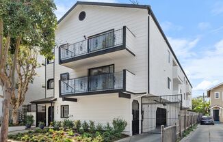 755 Gaviota Long Beach, CA