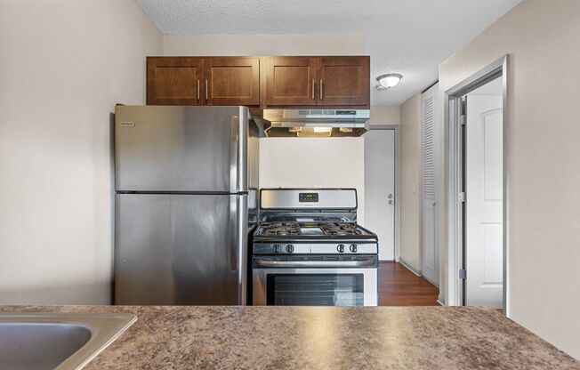 Studio, 1 bath, 450 sqft, $1,130, Unit 60-208