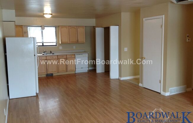 3 beds, 1 bath, 1,271 sqft, $1,500, Unit 233 E Julie Anna