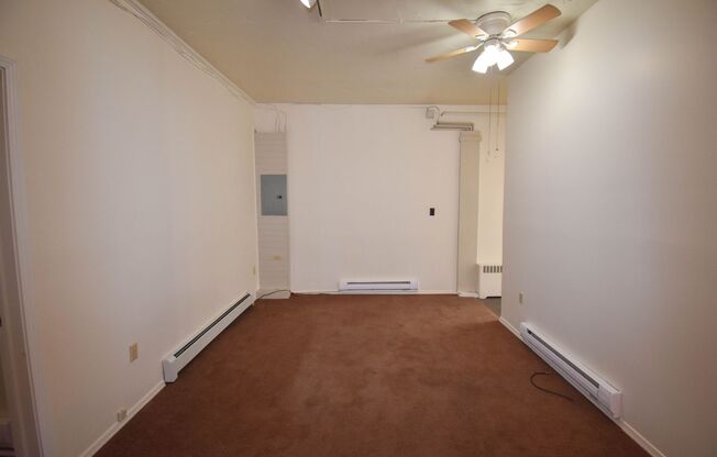 1 bed, 1 bath, 500 sqft, $650, Unit Apt #7