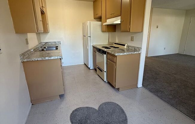 Ask about our Move in Specials! Must See! Tour Today! 6 1 9-6 9 1-8 1 6 8