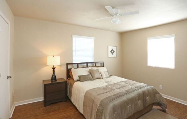 1 bed, 1 bath, 640 sqft, $835, Unit 2402-7