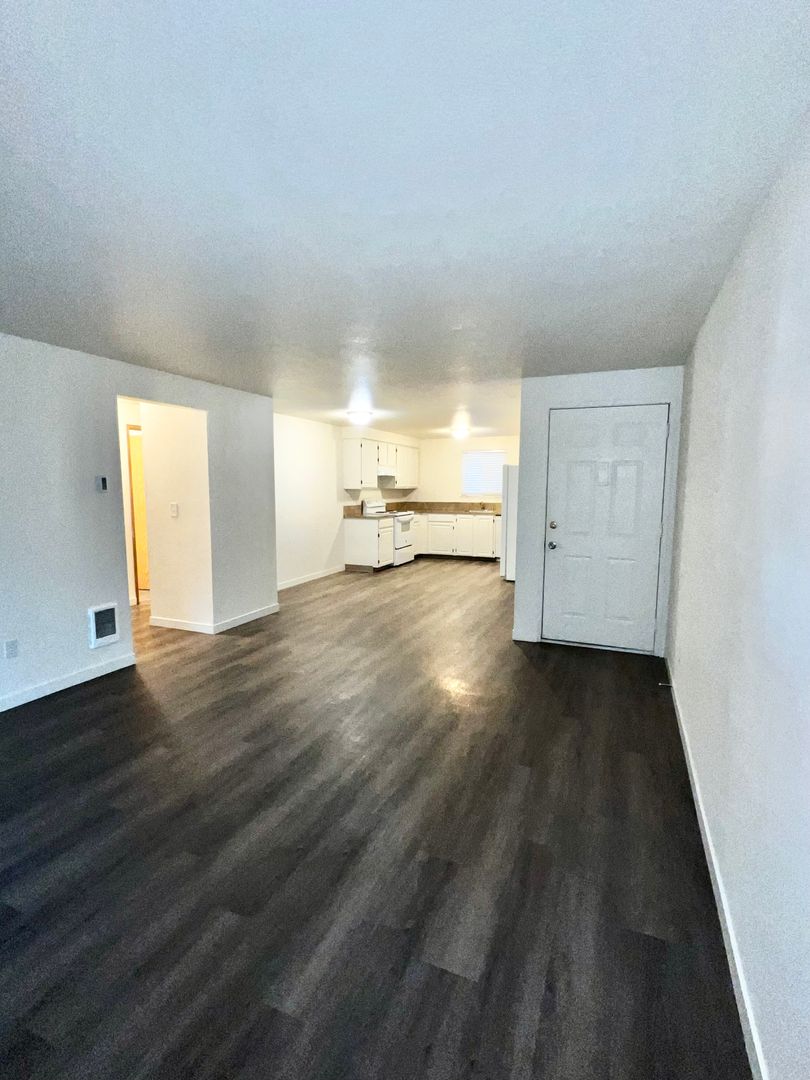 Willow Creek Apartments