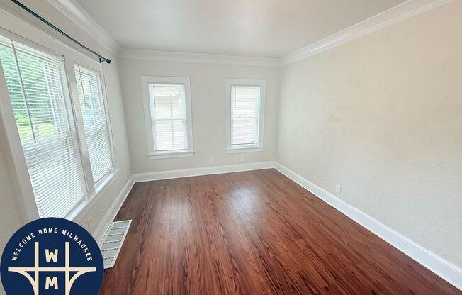 221 W RING ST