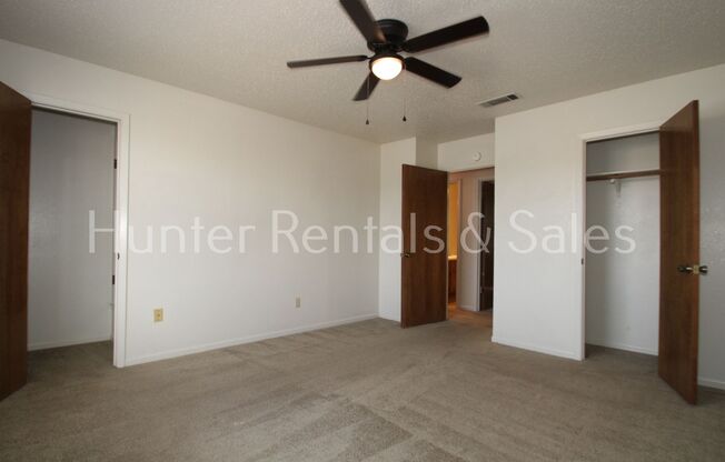 2 beds, 1.5 baths, $725