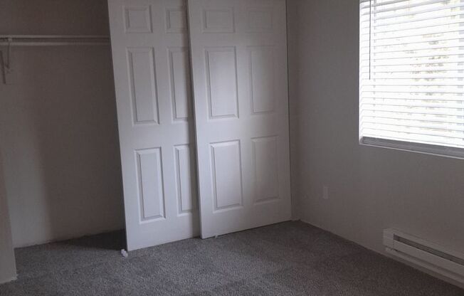 3 beds, 2 baths, 1,153 sqft, $1,975, Unit 314