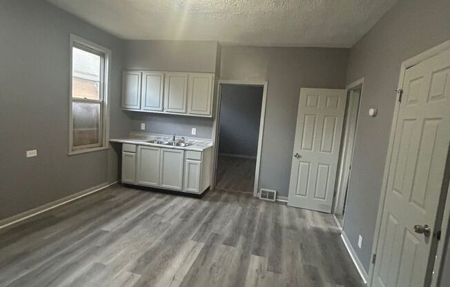 2 beds, 1 bath, 857 sqft, $875, Unit Unit 1