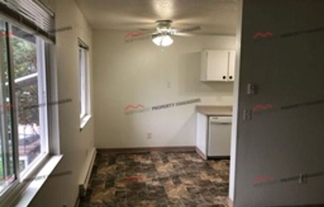1 bed, 1 bath, 640 sqft, $1,140, Unit #36