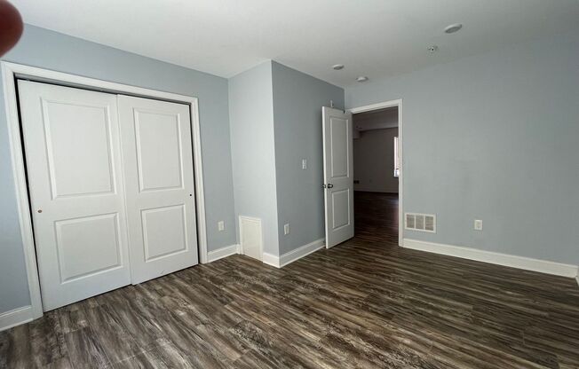 2 beds, 1 bath, 950 sqft, $1,495, Unit Unit B