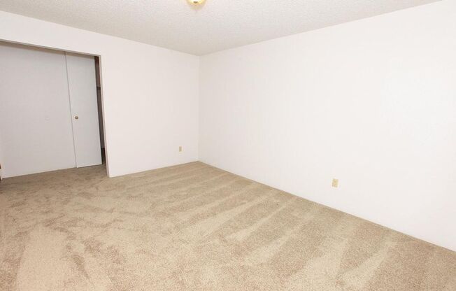 2 beds, 1 bath, 1,058 sqft, $2,200, Unit 2317