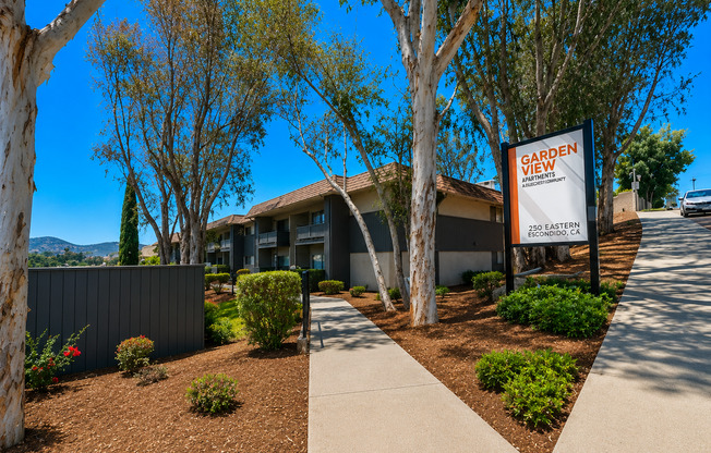 1 bed, 1 bath, 602 sqft, $2,195, Unit 32