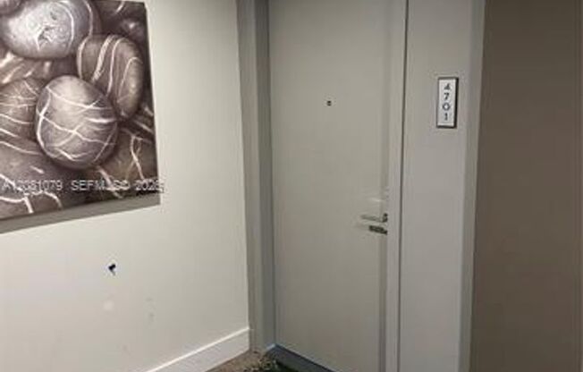2 beds, 2.5 baths, $5,500, Unit # 4701