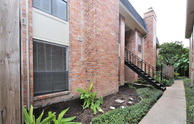 1601 S Shepherd Dr
