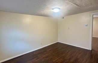 1 bed, 1 bath, $1,300