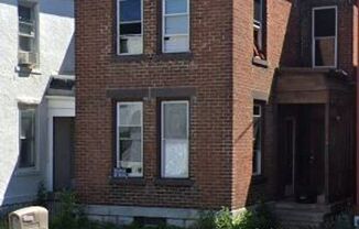 3 bed 1 bath with great space just refurbished close to Sinclair, UD, Miami Valley Hospital, Downtown Dayton