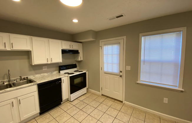 2 beds, 1.5 baths, 1,025 sqft, $1,495, Unit 3655