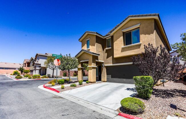 3 Bed, Den and Loft West Las Vegas Beauty