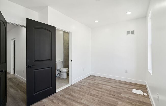 3 beds, 2.5 baths, $2,200