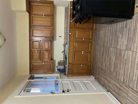 4 beds, 2 baths, 1,200 sqft, $4,000