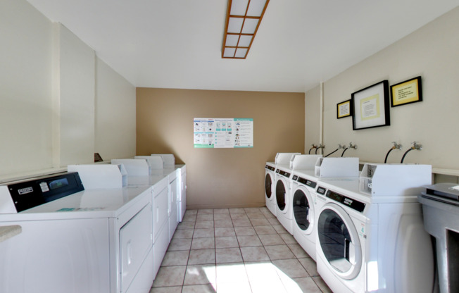 PARKSIDE APARTMENTS