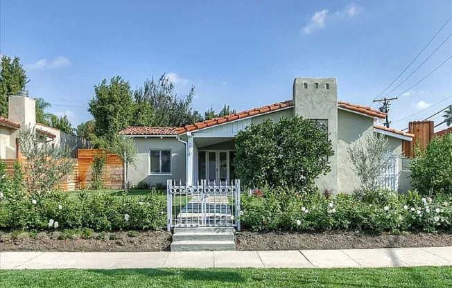 ████ ** PRIME HOUSE IN THE GROVE AREA WITH POOL & MUCH MORE!!!
