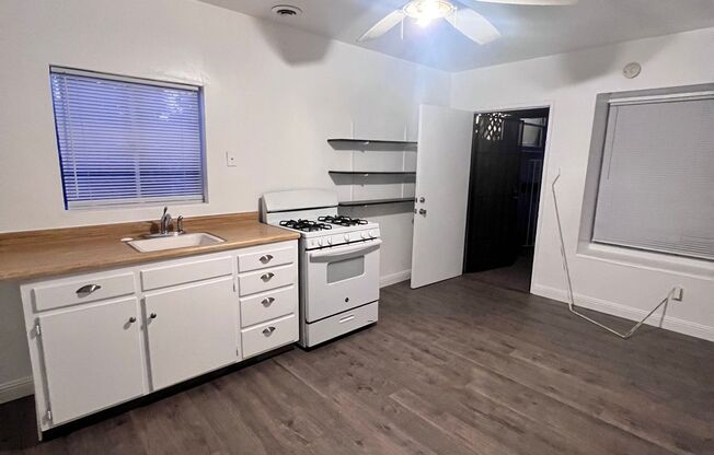Cute Studio in Oildale