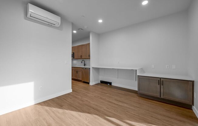 Studio, 1 bath, 402 sqft, $1,175, Unit 202