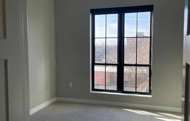 1 bed, 1 bath, 807 sqft, $2,395, Unit 418