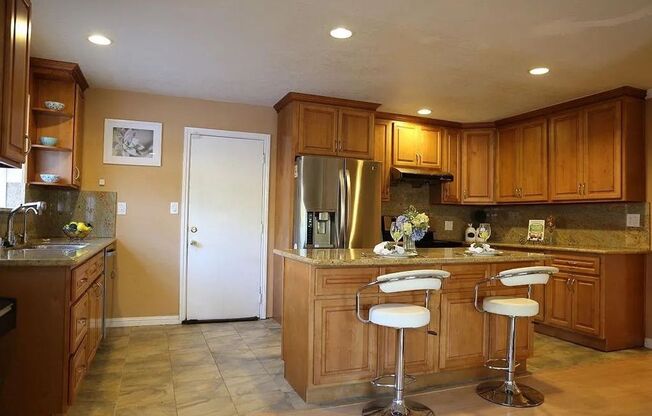 Charming 3-Bed, 2-Bath Home in Santa Clara