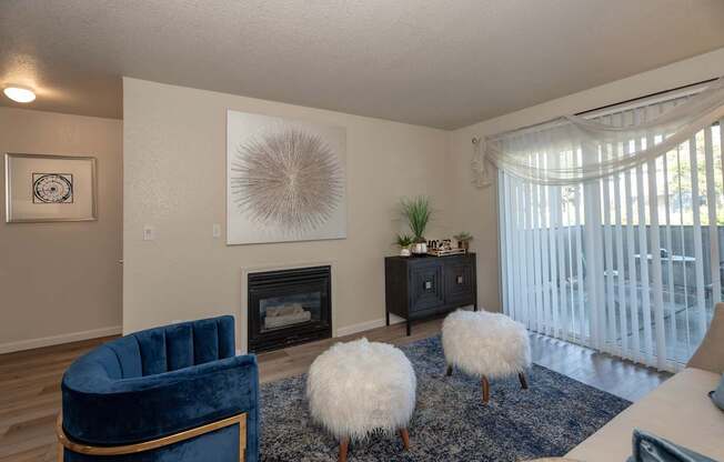 Welcome to Autumn Oaks | Apartments in Roseville