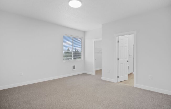3 beds, 3 baths, 1,674 sqft, $2,050, Unit H-404