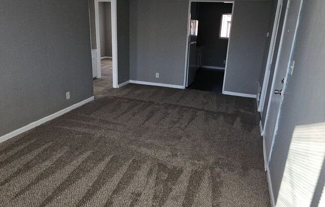 2 beds, 1 bath, 750 sqft, $970, Unit B02 1020 07