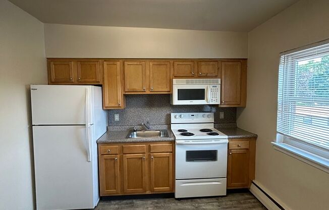 1 bed, 1 bath, 700 sqft, $1,285, Unit B308